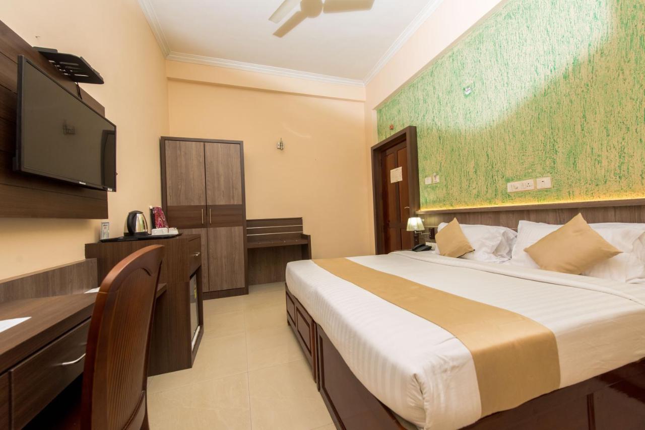 Kallada Golden Hotel Thrissur Eksteriør billede