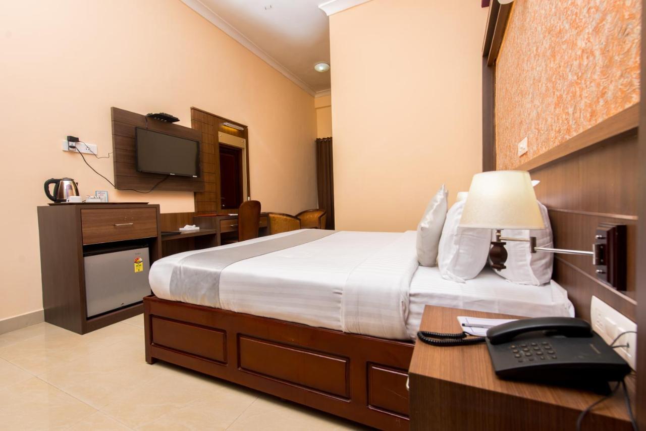 Kallada Golden Hotel Thrissur Eksteriør billede